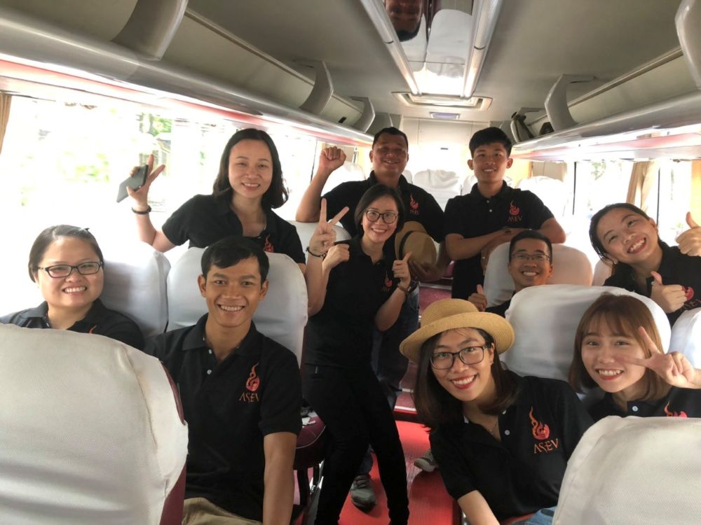 VN_Cam_Teambuilding-2