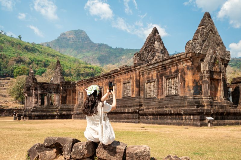 female-tourist-taking-photos-of-the-ancient-vat-ph-2026-05-14-17-48-36-utc