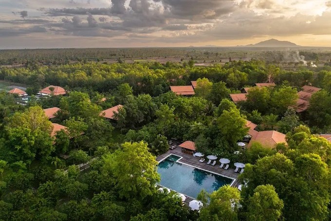 FARMHOUSE RESORT & SPA
