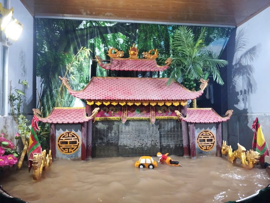Phan Thanh Liem water puppet show