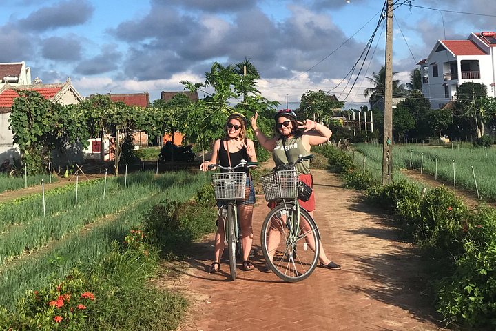 Tra Que Cycle Through Hoi An’s Farming Countryside