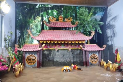 Phan Thanh Liem water puppet show